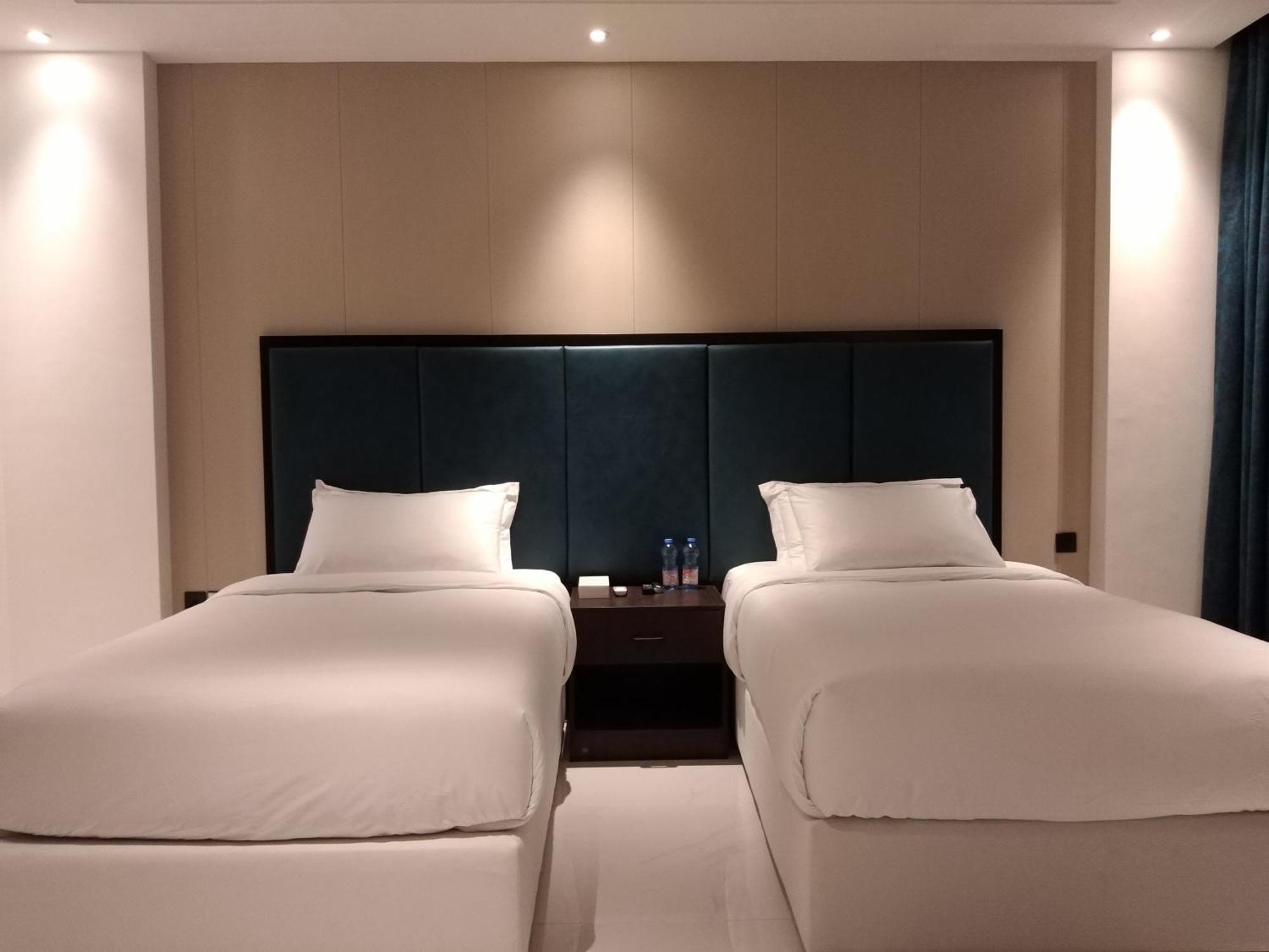 Nebula Hotel 두쿰 외부 사진