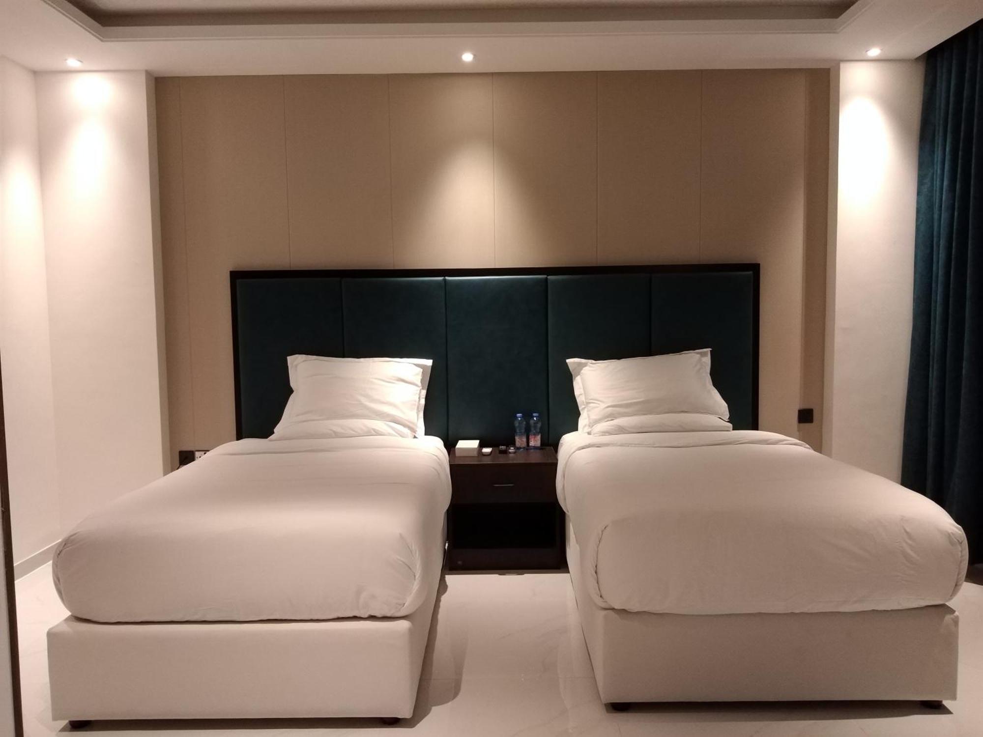 Nebula Hotel 두쿰 외부 사진