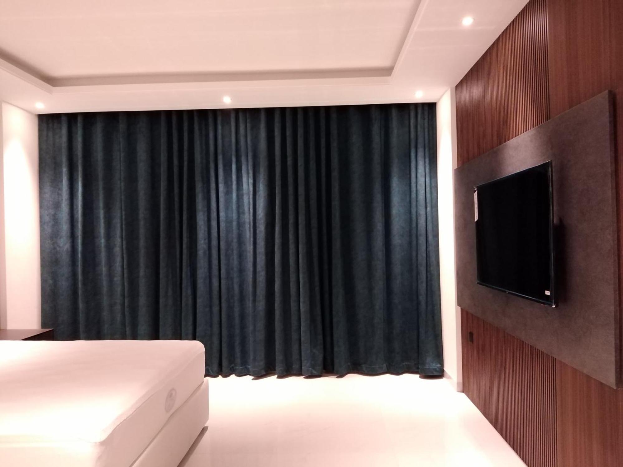 Nebula Hotel 두쿰 외부 사진
